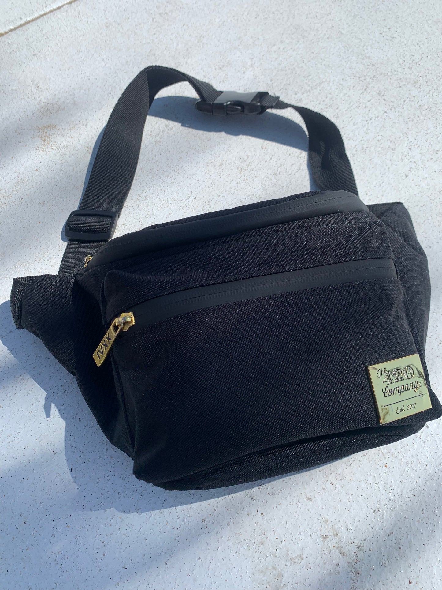 The High Roller - Smell-proof Fanny Pack