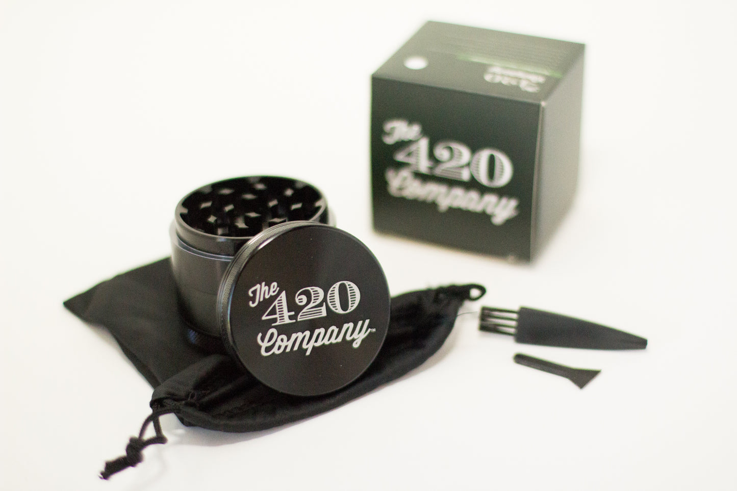 56mm Metal Black Grinder 4pc